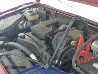 2004 Chevrolet Colorado 1SB LS Z85 с VIN 1GCDT136848135197, выставлен на аукционе IAAI как лот 41289303 с пробегом 230 818 миль миль и . История ставок и продаж доступна на DreamBid. Изображение 15.