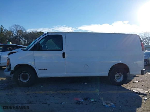 1997 Chevrolet Chevy Cargo Van with VIN 1GCFG25R8V1017834, listed as a IAAI auction lot 41389366 with NaN miles. Bid and sale history available at carsss.com. Image 14.