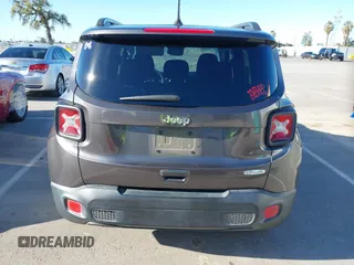 2018 Jeep Renegade Latitude with VIN ZACCJABB5JPH92303, listed as a IAAI auction lot 41762062 with 89,717 mi miles. Bid and sale history available at carsss.com. Image 16.