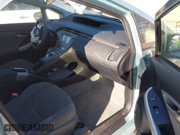 2013 Toyota Prius One z VIN JTDKN3DU3D1617773, wystawiony jako IAAI lot #41369560 z przebiegiem 91 962 mil mil oraz . Historia ofert i sprzedaży dostępna na DreamBid. Obrazek 5.