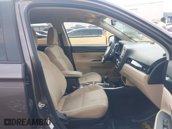 2020 Mitsubishi Outlander ES with VIN JA4AD2A32LZ038644, listed as a IAAI auction lot 42106213 with 61,919 mi miles and . Bid and sale history available at DreamBid. Image 5.