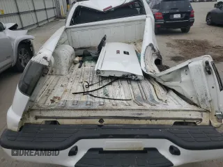 2002 GMC Sonoma SL z VIN 1GTCS145728219657, wystawiony jako Copart lot #85582124 z przebiegiem Nie podano mil oraz Szkody całkowita. Historia ofert i sprzedaży dostępna na DreamBid. Obrazek 10.