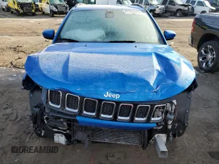 2018 Jeep Compass Latitude with VIN 3C4NJCBB0JT240818, listed as a Copart auction lot 47291675 with 64,679 mi miles and Salvage Title. Bid and sale history available at carsss.com. Image 5.