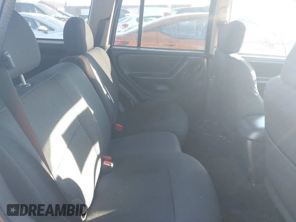 2004 Jeep Grand Cherokee Laredo z VIN 1J4GW48S24C159370, wystawiony jako IAAI lot #41296094 z przebiegiem 138 296 mil mil oraz . Historia ofert i sprzedaży dostępna na DreamBid. Obrazek 8.