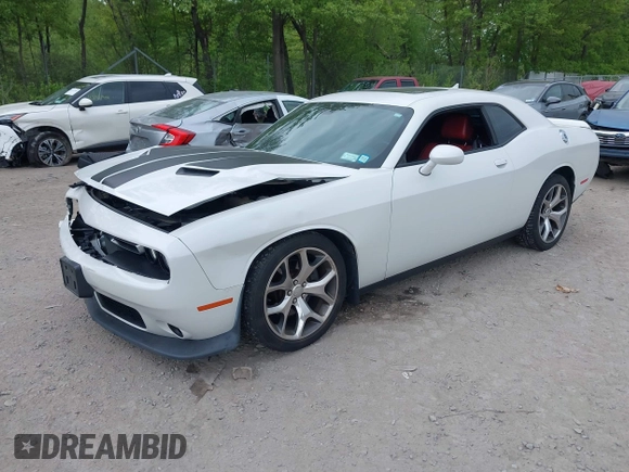 2015 Dodge Challenger SXT Plus z VIN 2C3CDZBG9FH705579, wystawiony jako IAAI lot #42268112 z przebiegiem 83 786 mil mil oraz . Historia ofert i sprzedaży dostępna na DreamBid. Obrazek 17.