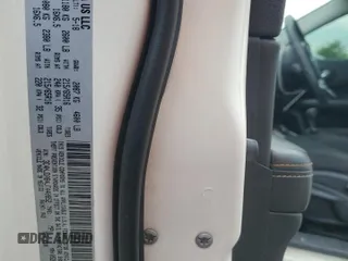 2018 Jeep Compass Sport с VIN 3C4NJDAB4JT440852, выставлен на аукционе Copart как лот 54449415 с пробегом 122 600 миль миль и На запчасти • Non repairable. История ставок и продаж доступна на DreamBid. Изображение 13.