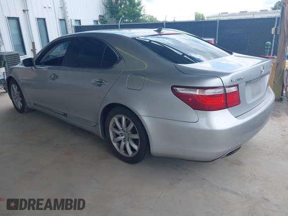 2007 Lexus LS 460 z VIN JTHBL46F575044235, wystawiony jako IAAI lot #42518998 z przebiegiem 224 489 mil mil oraz . Historia ofert i sprzedaży dostępna na DreamBid. Obrazek 3.