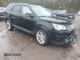 2018 Ford Explorer XLT with VIN 1FM5K8D80JGA65921, listed as a IAAI auction lot 40858952 with 89,956 mi miles and . Bid and sale history available at carsss.com. Image 1.