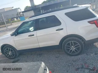 2016 Ford Explorer Sport with VIN 1FM5K8GT0GGB77899, listed as a IAAI auction lot 42076102 with 132,163 mi miles. Bid and sale history available at carsss.com. Image 14.