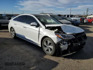 2017 Hyundai Sonata Hybrid Limited with VIN KMHE34L35HA070900, listed as a Copart auction lot 43931035 with 77,474 mi miles and Salvage Title. Bid and sale history available at carsss.com. Image 4.