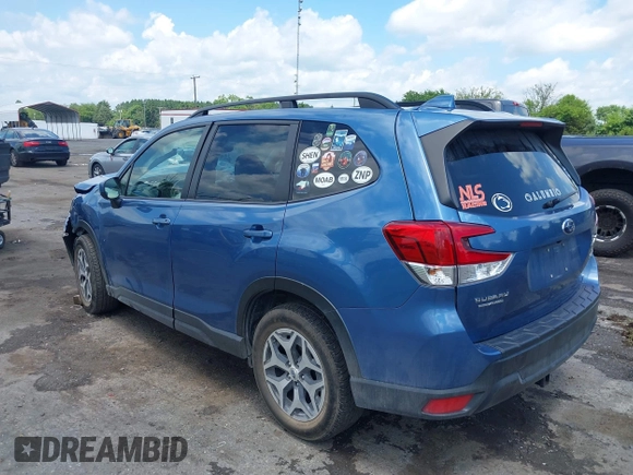 2021 Subaru Forester Premium with VIN JF2SKAFC8MH476063, listed as a IAAI auction lot 42622238 with 89,968 mi miles and . Bid and sale history available at DreamBid. Image 3.