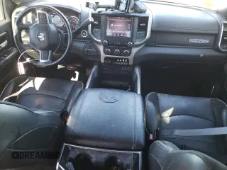 2019 Ram 2500 Laramie with VIN 3C6UR5FL4KG516714, listed as a Copart auction lot 43014085 with 122,999 mi miles and Salvage Title. Bid and sale history available at carsss.com. Image 8.