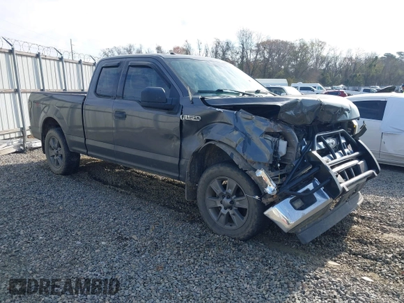 2017 Ford F-150 XL z VIN 1FTEX1E85HFA14667, wystawiony jako IAAI lot #41786053 z przebiegiem 145 788 mil mil oraz . Historia ofert i sprzedaży dostępna na DreamBid. Obrazek 1.