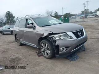 2014 Nissan Pathfinder SV with VIN 5N1AR2MN3EC613842, listed as a IAAI auction lot 41380645 with 154,058 mi miles. Bid and sale history available at carsss.com. Image 1.