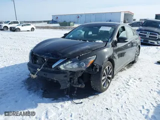 2017 Nissan Altima 2.5 SR with VIN 1N4AL3AP9HC470004, listed as a IAAI auction lot 41564947 with 118,219 mi miles. Bid and sale history available at carsss.com. Image 6.