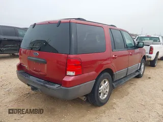 2004 Ford Expedition Special Service with VIN 1FMPU15L84LB03114, listed as a IAAI auction lot 41303228 with 163,463 mi miles. Bid and sale history available at carsss.com. Image 4.