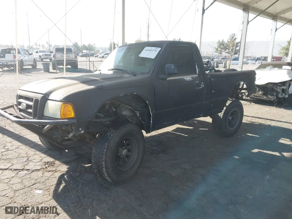 2004 Ford Ranger XL with VIN 1FTYR10D94PB31121, listed as a IAAI auction lot 41049276 with 178,294 mi miles. Bid and sale history available at carsss.com. Image 2.