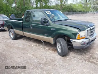 2000 Ford Super Duty F-250 XL with VIN 1FTNX21F9YED75853, listed as a IAAI auction lot 42152135 with 212,078 mi miles. Bid and sale history available at carsss.com. Image 1.