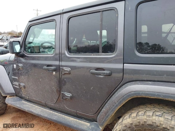 2020 Jeep Wrangler Unlimited North Edition with VIN 1C4HJXEN9LW269015, listed as a IAAI auction lot 41374546 with 87,322 mi miles. Bid and sale history available at carsss.com. Image 14.