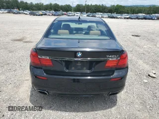 2015 BMW 7 Series 740Li z VIN WBAYE4C53FD138830, wystawiony jako Copart lot #60866995 z przebiegiem 190 317 mil mil oraz Czysty tytuł • Clean title. Historia ofert i sprzedaży dostępna na DreamBid. Obrazek 6.