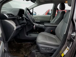 2021 Toyota Sienna XLE with VIN 5TDYSKFC6MS036109, listed as a Copart auction lot 47587895 with 125,204 mi miles and Clean Title. Bid and sale history available at carsss.com. Image 7.