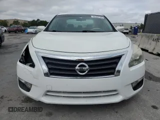 2014 Nissan Altima 2.5 with VIN 1N4AL3AP2EN255239, listed as a Copart auction lot 52334145 with 101,286 mi miles and Salvage Title. Bid and sale history available at DreamBid. Image 5.