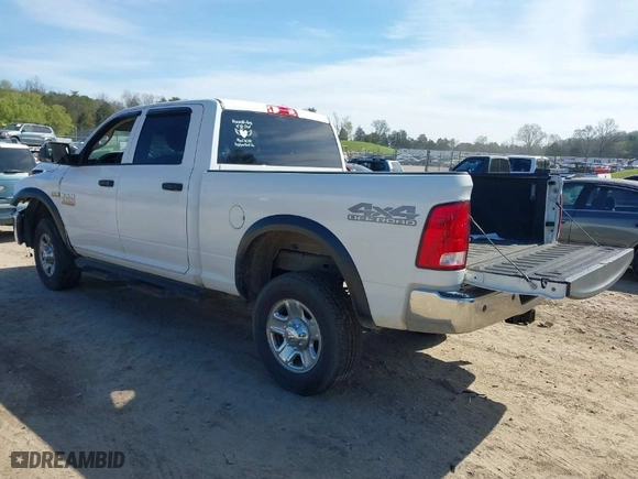 2018 Ram 2500 Tradesman with VIN 3C6UR5CJ1JG336382, listed as a IAAI auction lot 39077896 with 118,111 mi miles. Bid and sale history available at carsss.com. Image 3.