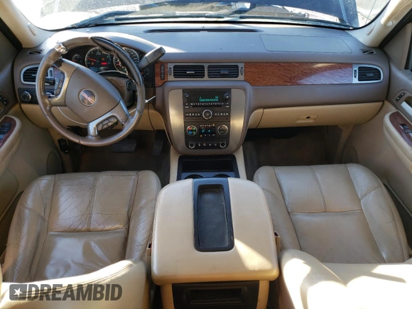 2008 GMC Sierra 1500 with VIN 2GTFK19Y881142390, listed as a Copart auction lot 89091085 with 238,308 mi miles and Salvage Title. Bid and sale history available at DreamBid. Image 8.