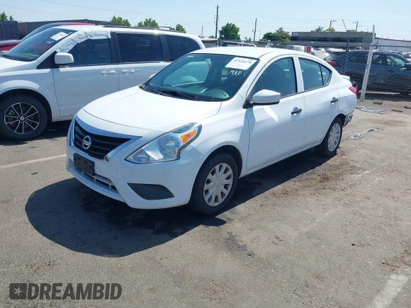 2016 Nissan Versa S z VIN 3N1CN7AP3GL903343, wystawiony jako IAAI lot #42520278 z przebiegiem 106 630 mil mil oraz . Historia ofert i sprzedaży dostępna na DreamBid. Obrazek 18.