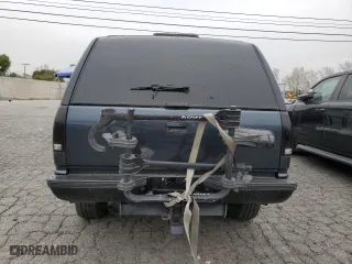 1996 Chevrolet Tahoe with VIN 3GNEK18R7TG107725, listed as a Copart auction lot 47605965 with 253,774 mi miles and Salvage Title. Bid and sale history available at carsss.com. Image 6.