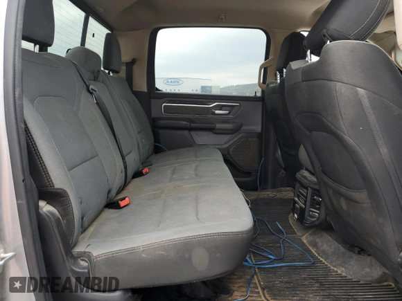2019 Ram 1500 Big Horn z VIN 1C6SRFFT2KN812531, wystawiony jako Copart lot #51213075 z przebiegiem 134 488 mil mil oraz Szkoda całkowita • Salvage title. Historia ofert i sprzedaży dostępna na DreamBid. Obrazek 10.