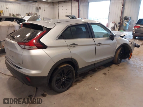 2022 Mitsubishi Eclipse Cross LE z VIN JA4ASVAA7NZ054234, wystawiony jako IAAI lot #42325344 z przebiegiem 36 118 mil mil oraz . Historia ofert i sprzedaży dostępna na DreamBid. Obrazek 4.