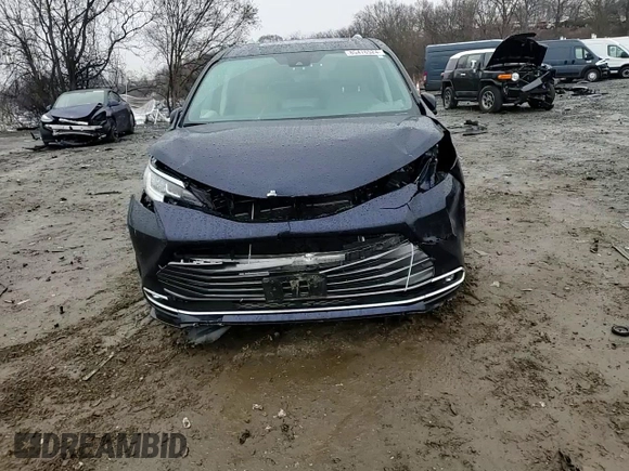 2021 Toyota Sienna Limited with VIN 5TDZRKEC9MS021251, listed as a Copart auction lot 85476524 with 133,263 mi miles and Salvage Title. Bid and sale history available at carsss.com. Image 12.