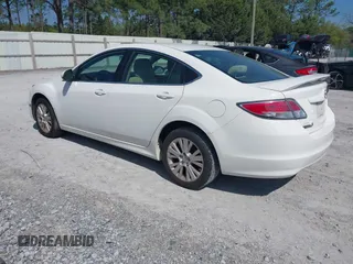 2010 Mazda 6 i Sport with VIN 1YVHZ8BHXA5M14752, listed as a IAAI auction lot 41942130 with 112,871 mi miles. Bid and sale history available at carsss.com. Image 3.