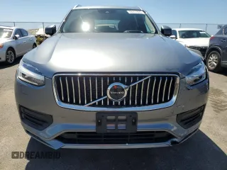 2020 Volvo XC90 Momentum with VIN YV4102CK6L1532037, listed as a Copart auction lot 48437895 with 57,018 mi miles and Clean Title. Bid and sale history available at carsss.com. Image 5.