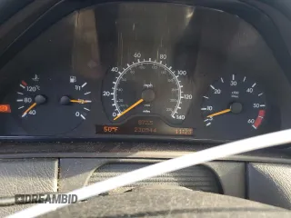 1996 Mercedes-Benz E Class with VIN WDBJF20F9TJ023003, listed as a Copart auction lot 86356784 with 230,944 mi miles and Salvage Title. Bid and sale history available at carsss.com. Image 9.