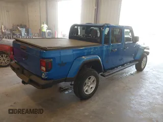 2020 Jeep Gladiator Sport S with VIN 1C6HJTAG8LL193845, listed as a IAAI auction lot 42085533 with 121,134 mi miles. Bid and sale history available at carsss.com. Image 4.