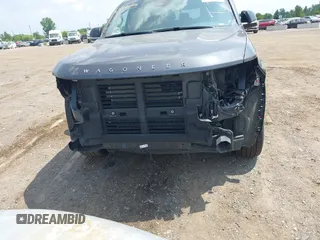2023 Jeep Wagoneer Series II Carbide с VIN 1C4SJVBPXPS515874, выставлен на аукционе IAAI как лот 42536034 с пробегом 56 284 миль миль и . История ставок и продаж доступна на DreamBid. Изображение 6.