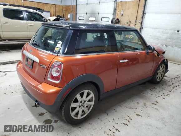 2011 MINI Hardtop with VIN WMWSU3C54BT183715, listed as a Copart auction lot 61479655 with 151,657 mi miles and Clean title. Bid and sale history available at DreamBid. Image 3.