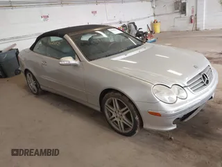 2005 Mercedes-Benz CLK 320 z VIN WDBTK65J95F134391, wystawiony jako IAAI lot #42296829 z przebiegiem 179 720 mil mil oraz . Historia ofert i sprzedaży dostępna na DreamBid. Obrazek 1.