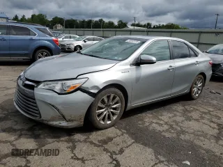 2017 Toyota Camry Hybrid LE z VIN 4T1BD1FK3HU211768, wystawiony jako Copart lot #58043135 z przebiegiem 122 287 mil mil oraz Szkoda całkowita • Salvage title. Historia ofert i sprzedaży dostępna na DreamBid. Obrazek 1.