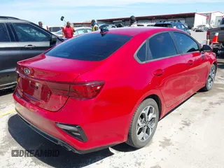 2021 Kia Forte LXS z VIN 3KPF24AD9ME330665, wystawiony jako IAAI lot #41817755 z przebiegiem 93 215 mil mil oraz . Historia ofert i sprzedaży dostępna na DreamBid. Obrazek 4.