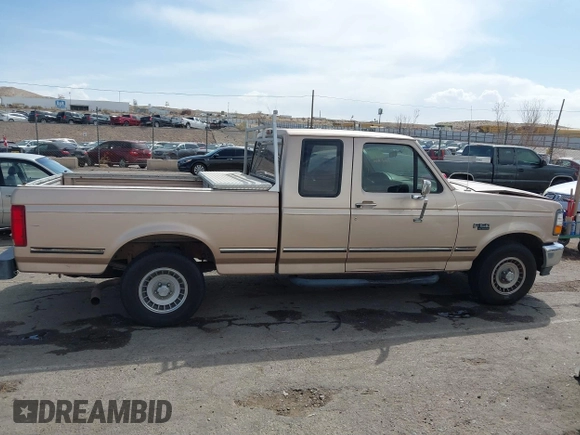 1996 Ford F-150 with VIN 1FTEX15H9TKA25252, listed as a IAAI auction lot 41881908 with 161,371 mi miles. Bid and sale history available at carsss.com. Image 13.