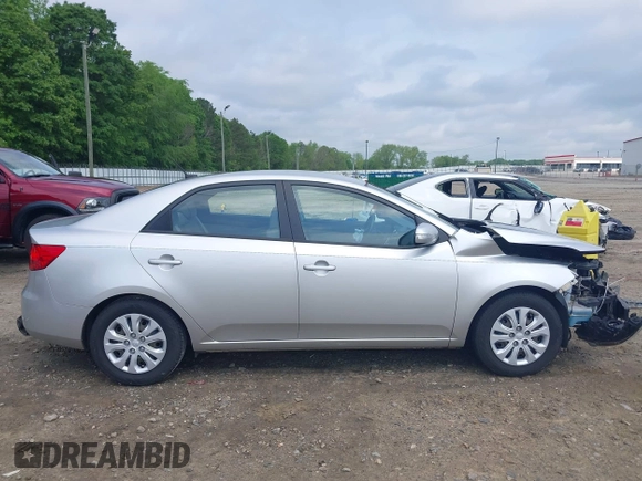 2010 Kia Forte EX z VIN KNAFU4A27A5834628, wystawiony jako IAAI lot #42123726 z przebiegiem 89 402 mil mil oraz . Historia ofert i sprzedaży dostępna na DreamBid. Obrazek 14.