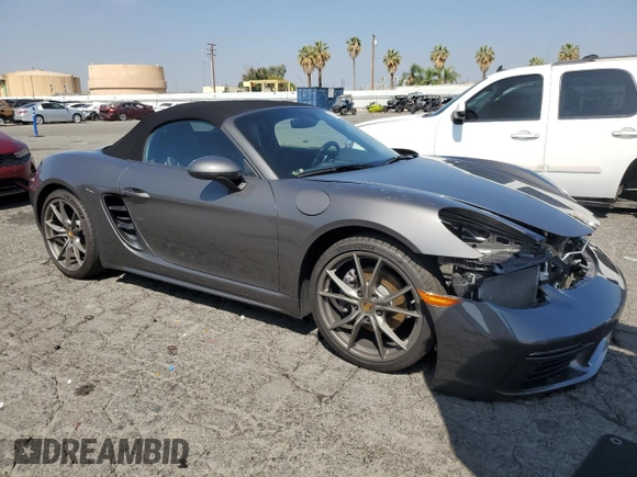 2019 Porsche 718 Boxster z VIN WP0CA2A80KS211281, wystawiony jako Copart lot #68340883 z przebiegiem 27 151 mil mil oraz . Historia ofert i sprzedaży dostępna na DreamBid. Obrazek 4.