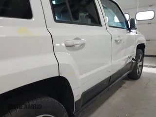 2016 Jeep Patriot High Altitude with VIN 1C4NJRFB6GD581944, listed as a IAAI auction lot 41977804 with 162,906 mi miles and . Bid and sale history available at carsss.com. Image 19.