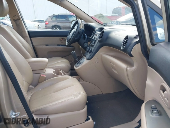 2008 Kia Rondo EX with VIN KNAFG526387162838, listed as a IAAI auction lot 41401947 with 187,062 mi miles. Bid and sale history available at carsss.com. Image 5.