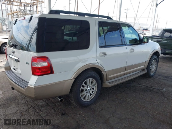 2013 Ford Expedition XLT с VIN 1FMJU1H54DEF16915, выставлен на аукционе IAAI как лот 42771812 с пробегом 147 136 миль миль и . История ставок и продаж доступна на DreamBid. Изображение 4.