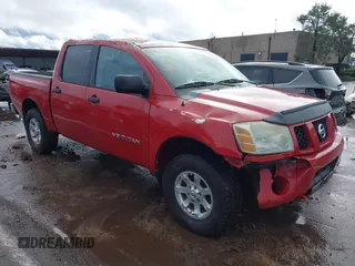 2005 Nissan Titan SE with VIN 1N6AA07B25N553619, listed as a IAAI auction lot 41560930 with 169,561 mi miles. Bid and sale history available at carsss.com. Image 1.
