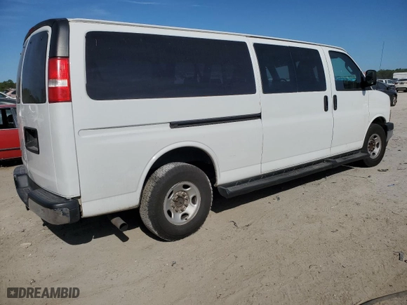 2019 Chevrolet Express Passenger LT with VIN 1GAZGPFG9K1171917, listed as a Copart auction lot 50441285 with 199,658 mi miles and Clean Title. Bid and sale history available at carsss.com. Image 3.